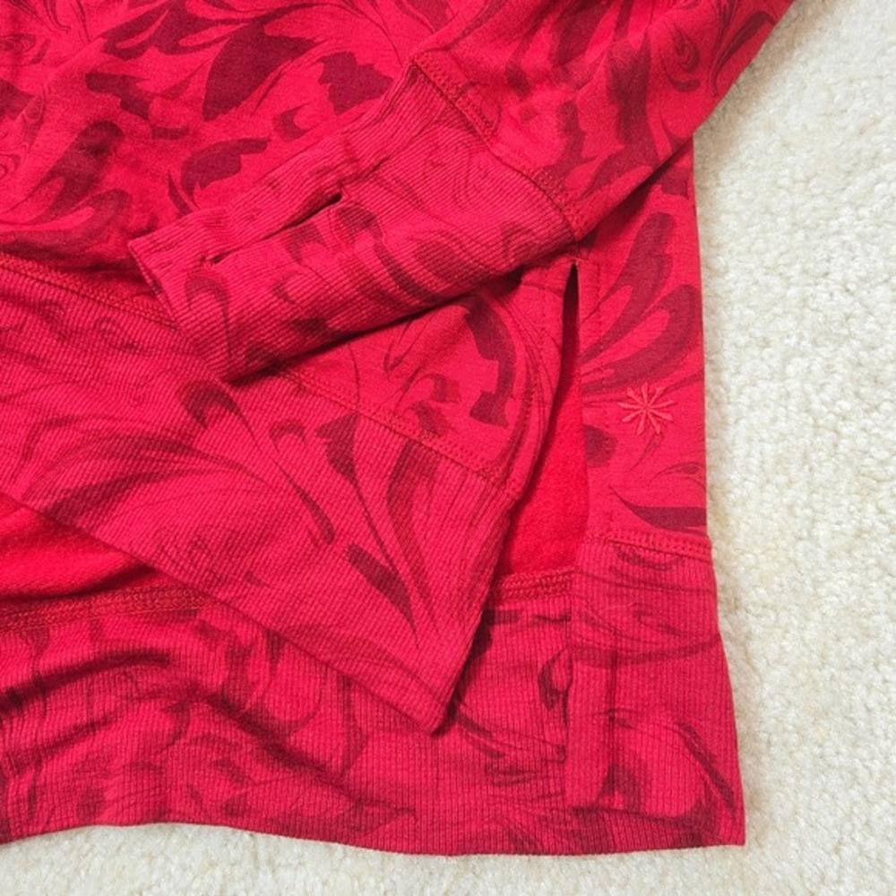 Athleta Coaster Luxe V-Neck Sweatshirt Red Swirl Print Medium Tall 466896 - Picture 5 of 8